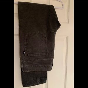 Vinyard Vines Corduroys